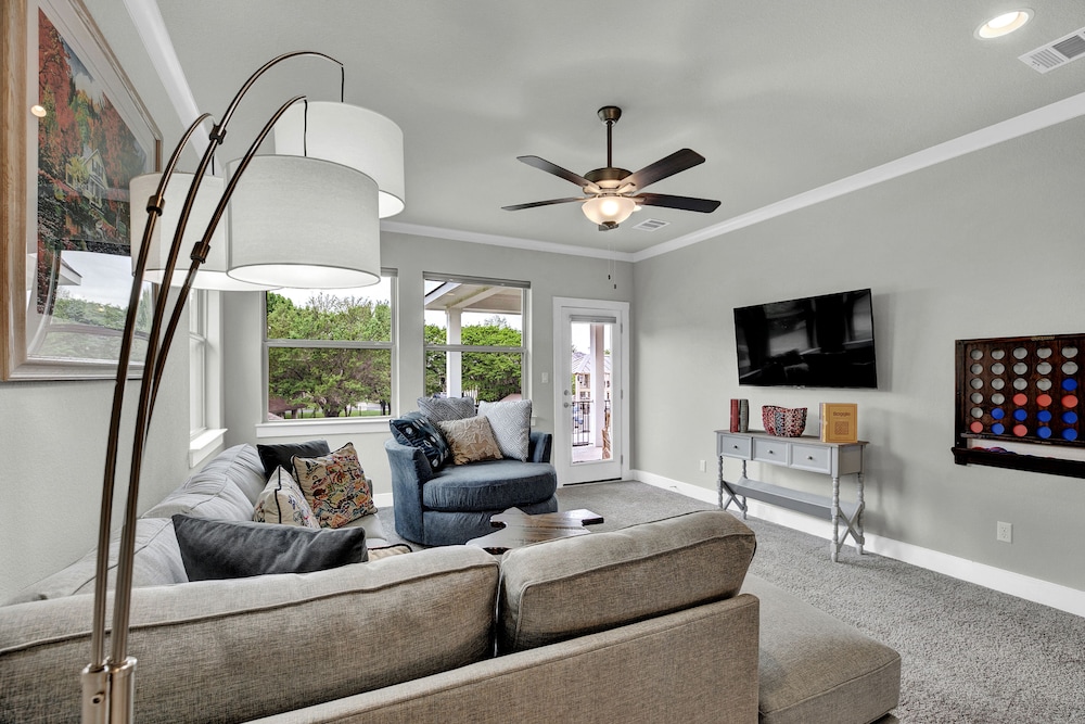Stunning Luxury Home on Lake Lbj! - Property Image 41