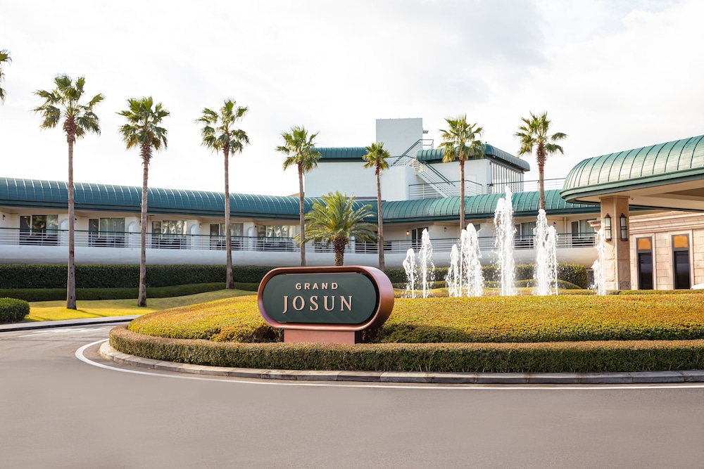 Grand Josun Jeju 73
