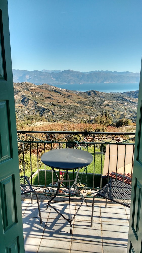 Gero-fotis Guesthouse - Upper Floor Superb View