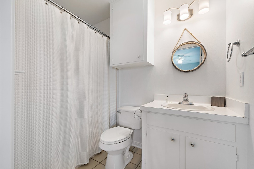 Crab Claw by Ryson Vacation Rentals