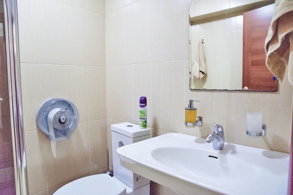 HotHos Hostel