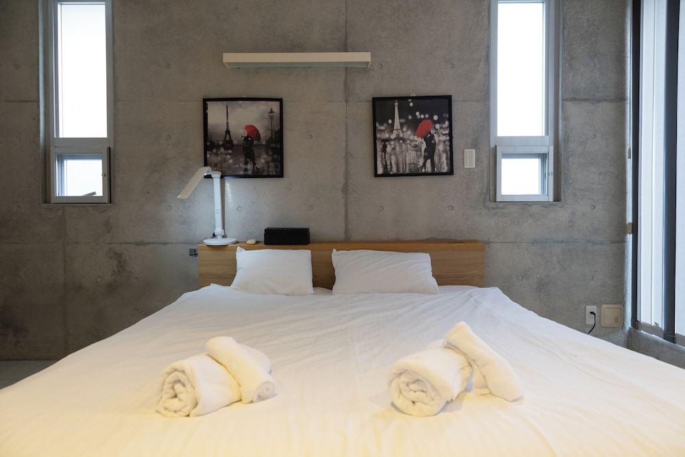 Urban View Villa