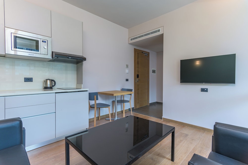Jounieh Living - Residences by Local Host
