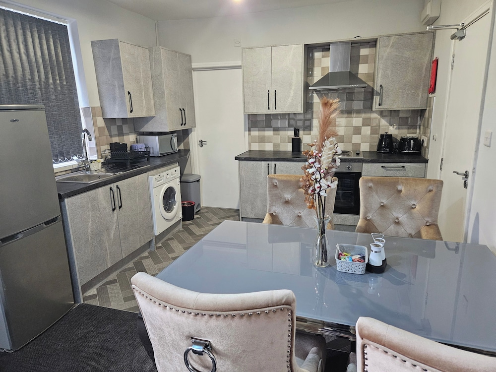 Telford Tranquility Apartment Flat 3 for 4 Guests
