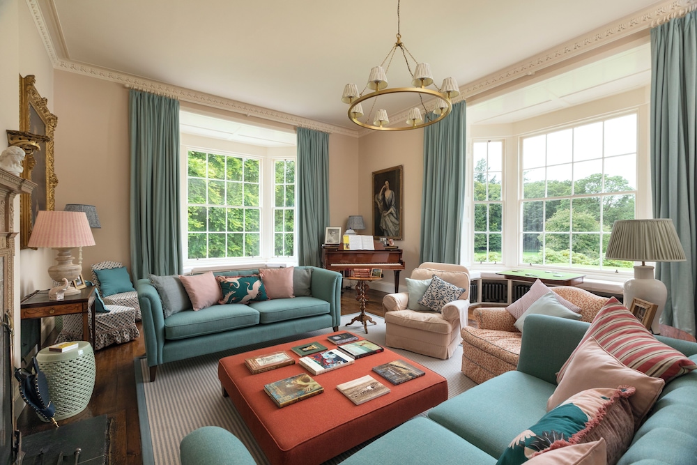 Dabton House