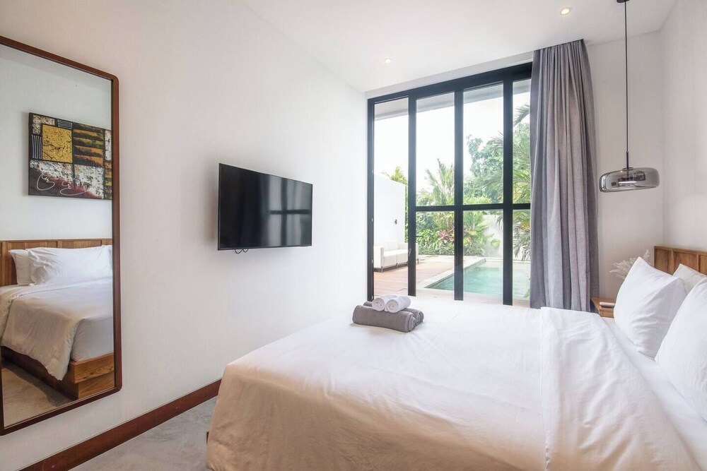 Elegant Villa Sinara 2BR With Sea View