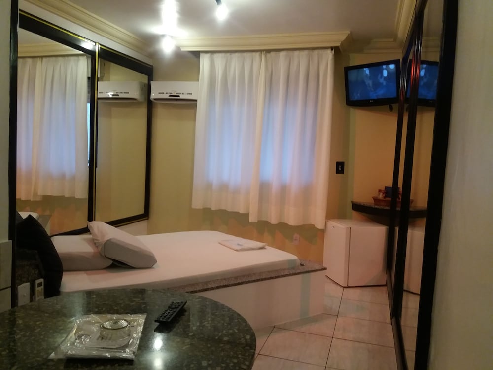 Motel dos Arcos