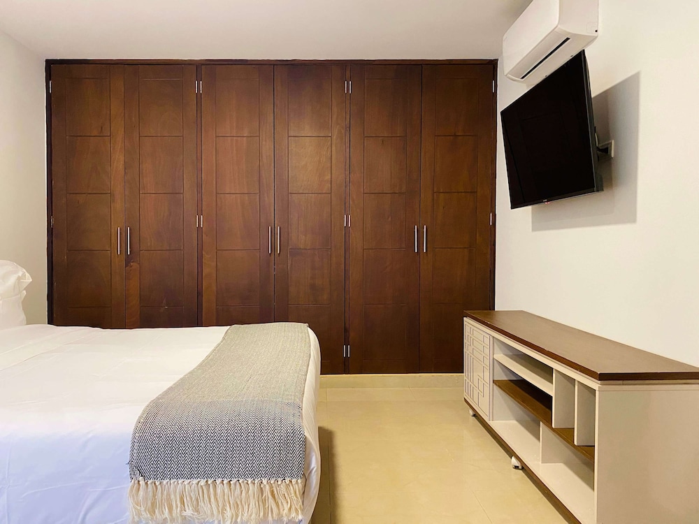w Breathtaking 2BR w AC in Cartagena