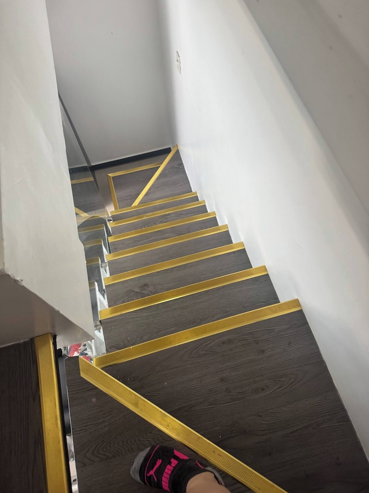 BGC Cheap Condo in BGC 5thavenue -23rd Street