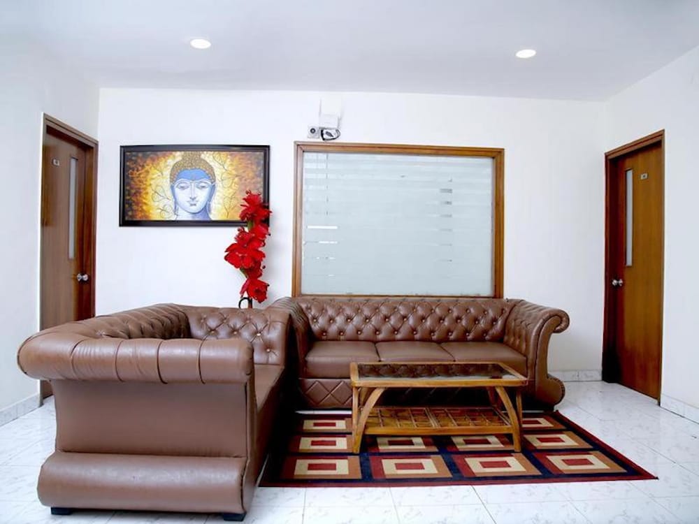 Room-maplewood Guest House, Neeti Bagh,