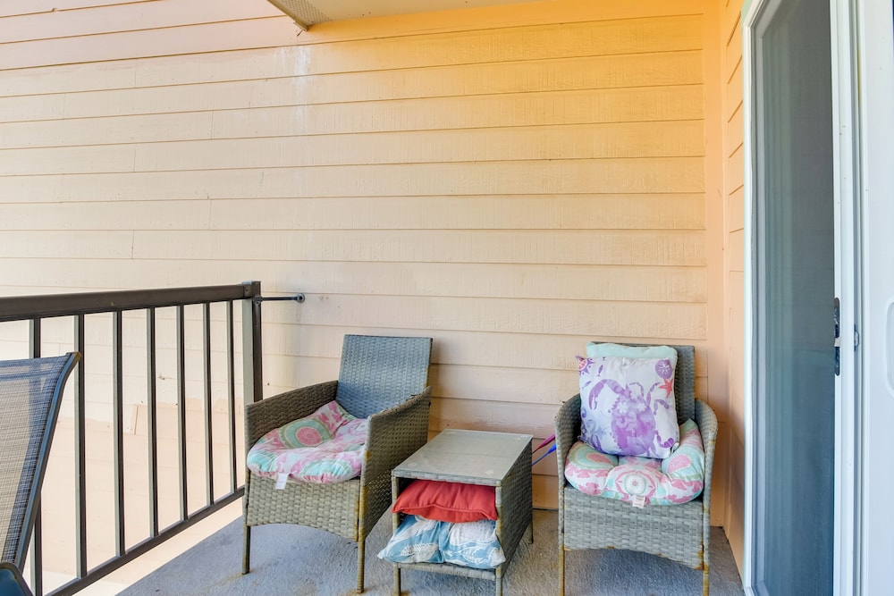 Across From Beach: Resort-style Galveston Condo
