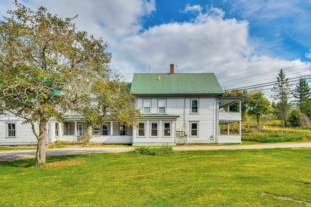 Steps to Main Street: Cozy North Country Retreat view 5