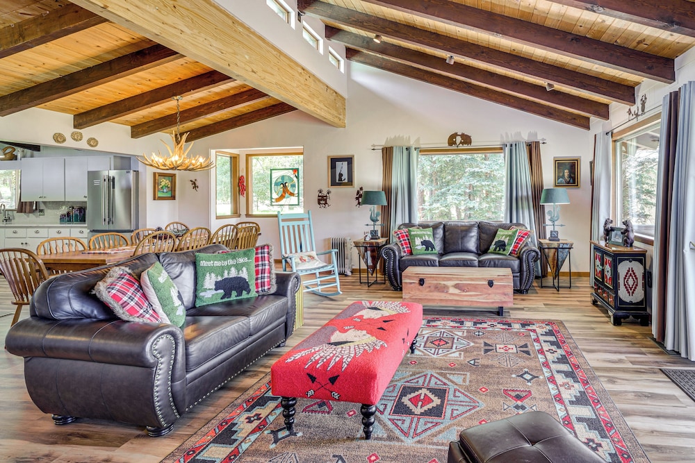 Monte Verde Lake Access & Views: Spacious Retreat!