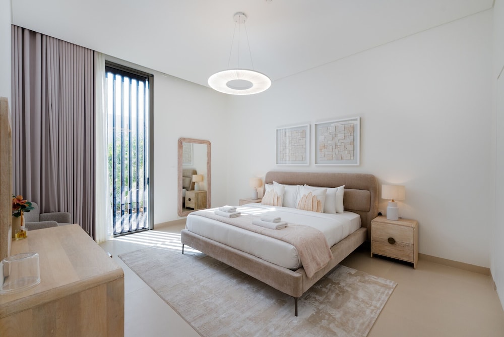 Luxe 4BR Villa Private Pool Beach Al Zorah
