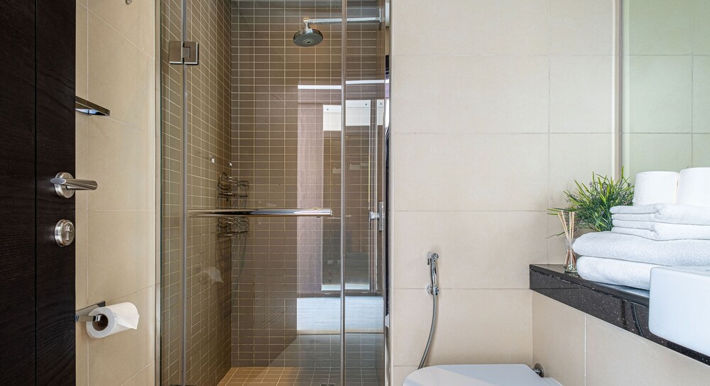 LUX Holiday Home - Silverene Towers 1
