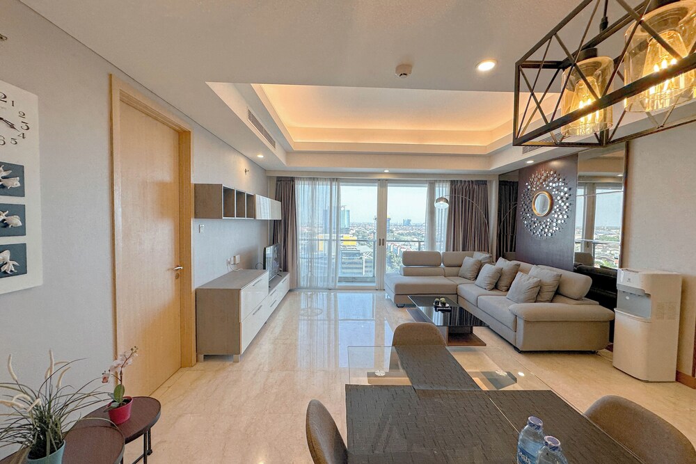 Spacious And Elegant 2Br At One East Penthouse & Residence Apartment