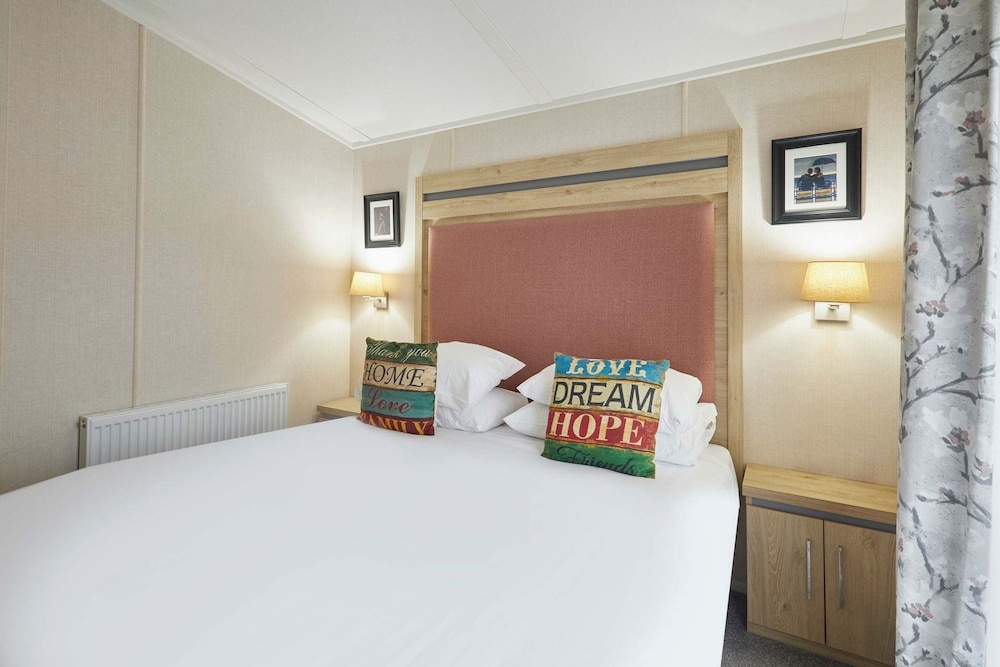 Host Stay Bluebell Lodge