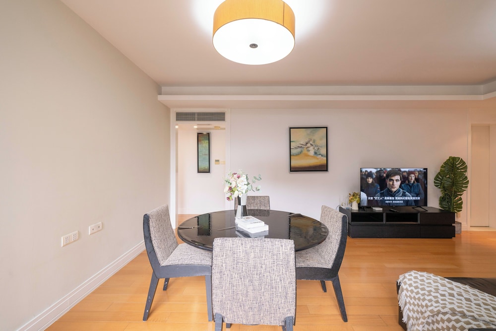 Tyms 3BR 2BA Apartment in Xujiahui