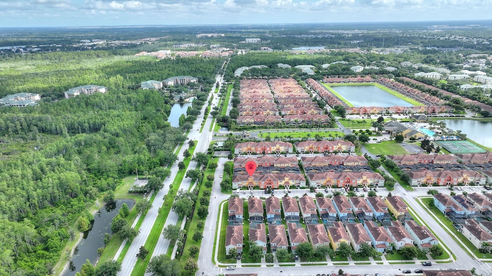 Sunny Paradise Retreat At Paradise Palms By Shine Villas 4 Bedroom Townhouse