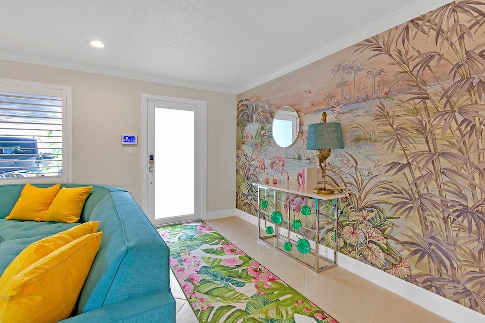 Flirty Flamingo Colorful Waterfront Escape w Pool