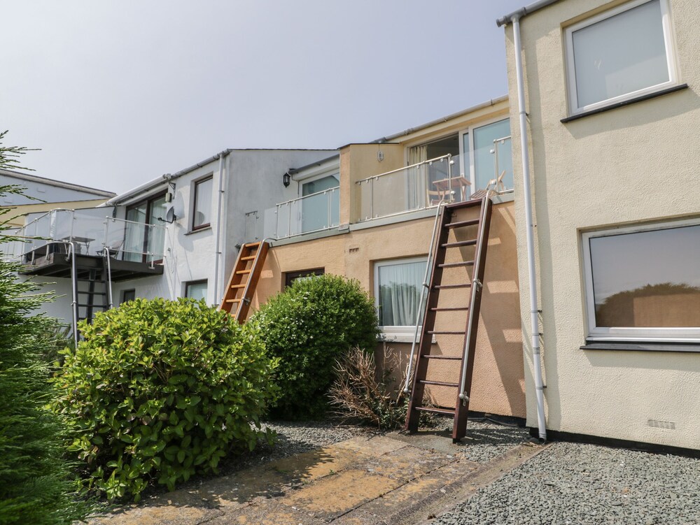 25 South Snowdon Wharf