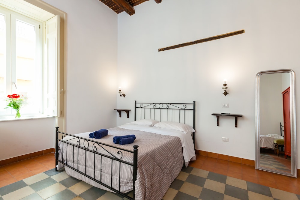 Don Pedro Rooms Vicerè di Toledo in the city center