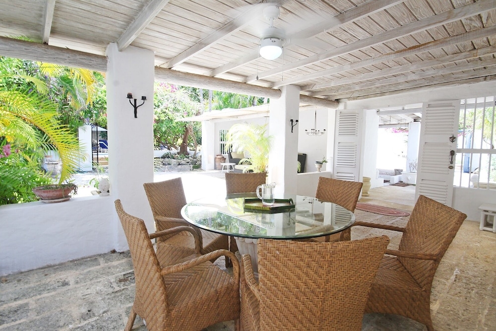 Poolside Paradise Near Beach - Pavilion Villa by Bluescape