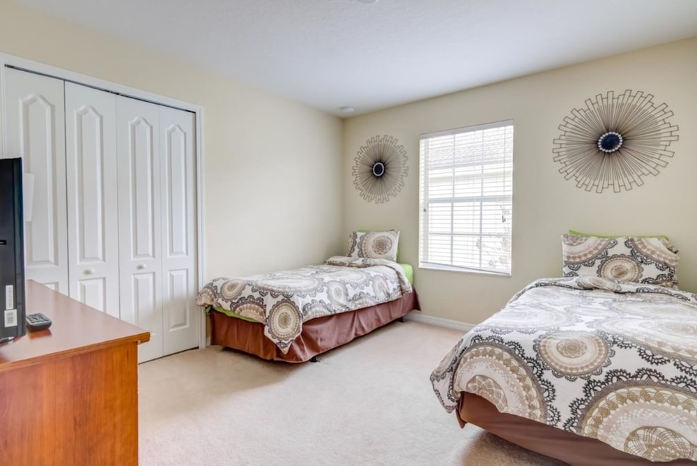 Paradise Palms 8965 - Image 3