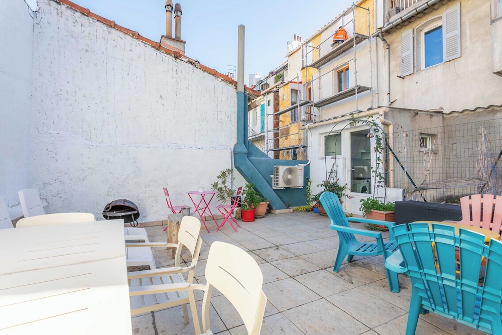 1 Bedroom Apartment in La Plaine