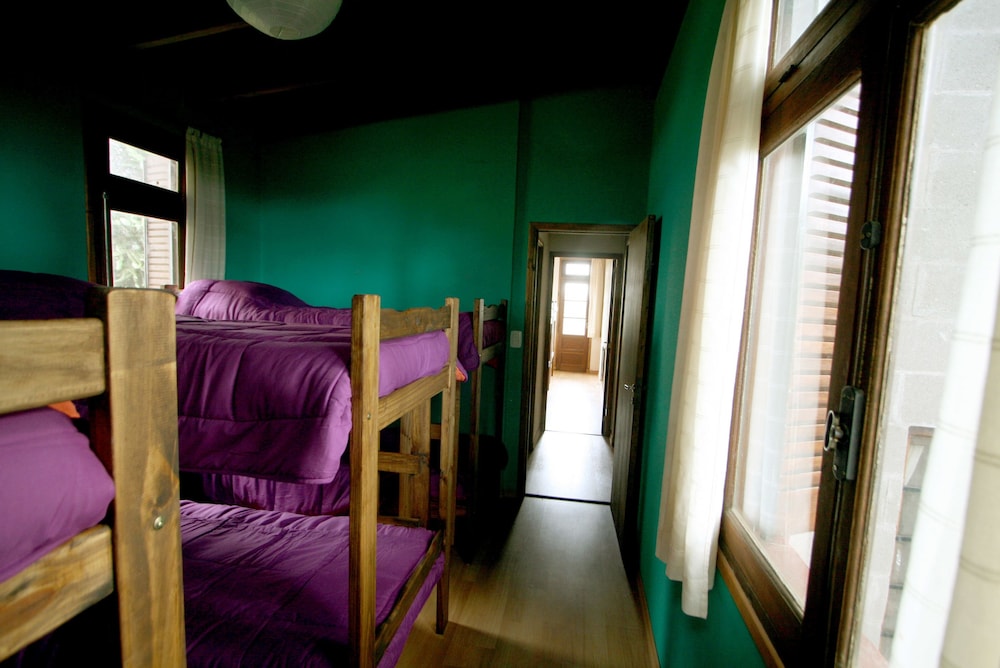 Pie De Via Hostel