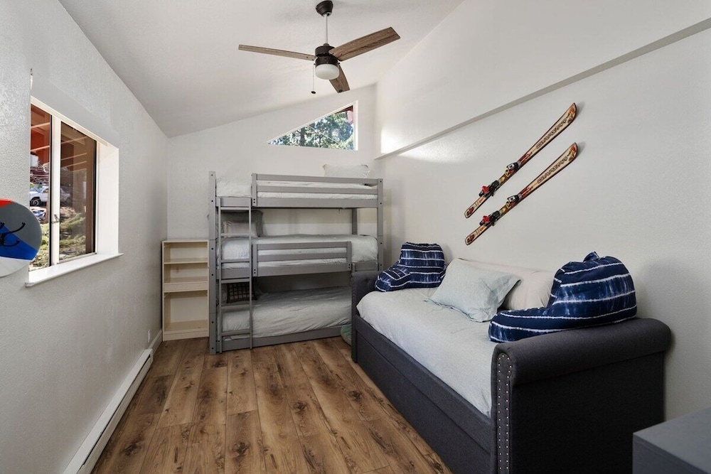 Hch1083 - Mountain Serenity 4 Bedroom Home