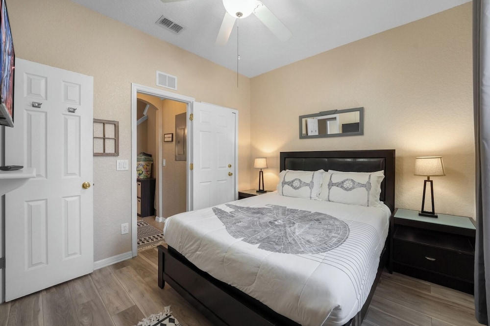 Family 4BR Home w/ Resort Pool Near Disney