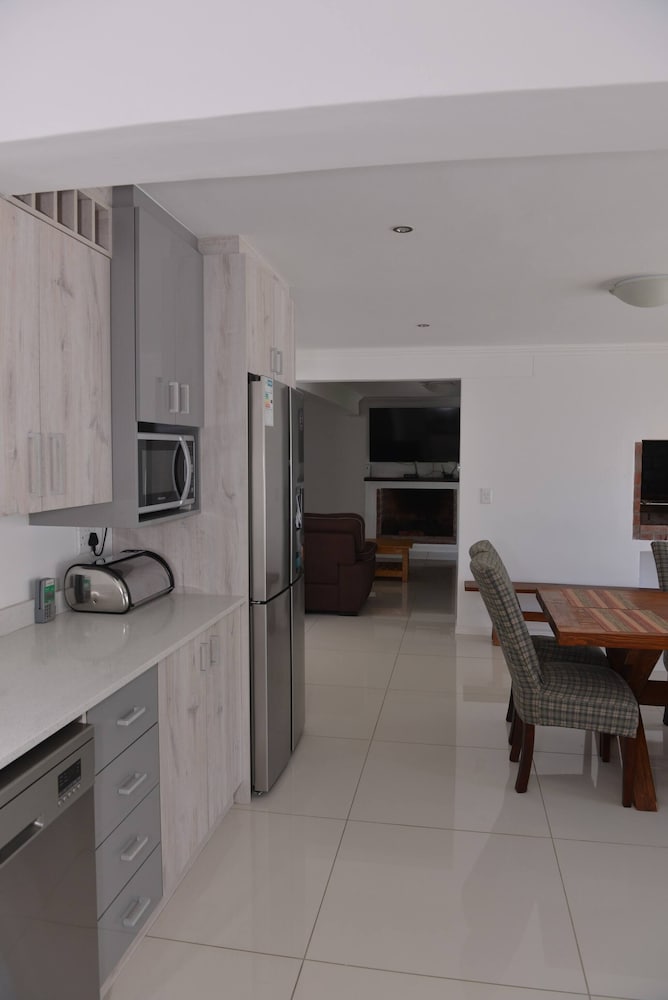 Pelican Cove is a Modern 4-bedroom Holiday Home in Langebaan With Some Sea Views