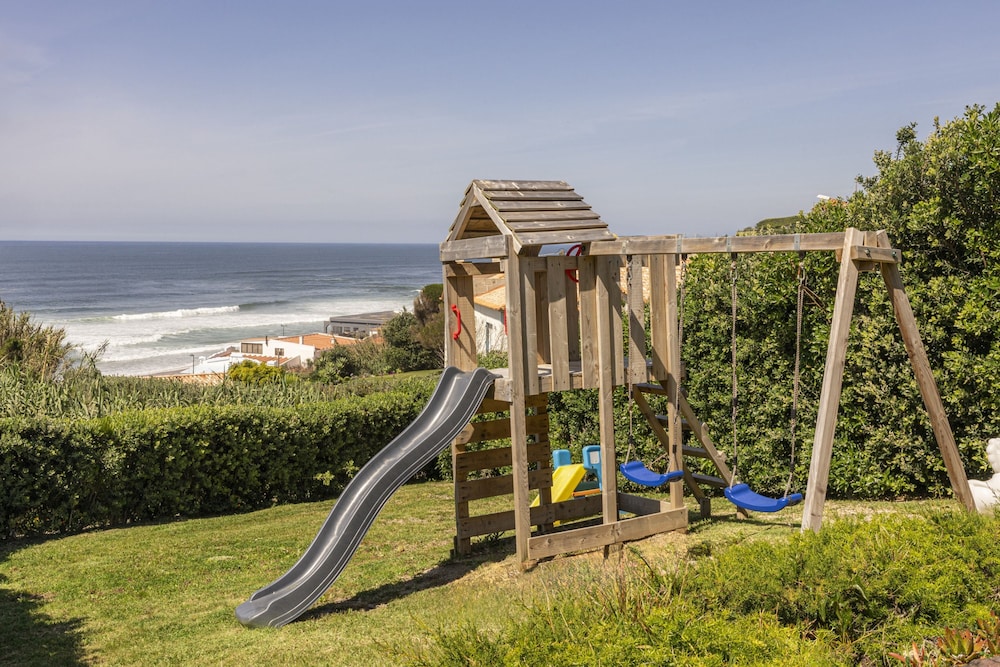 Coastal Charm Chalet by Cadenzalux