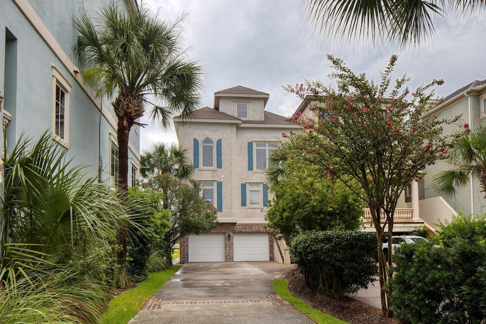 Beachwalk by Avantstay Hilton Head Oasis Steps From Singleton Beach view 5