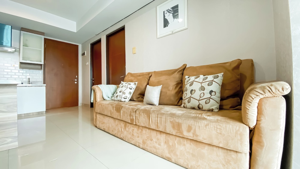 Wonderful And Homey 2Br Apartment At Springhill Terrace Residence
