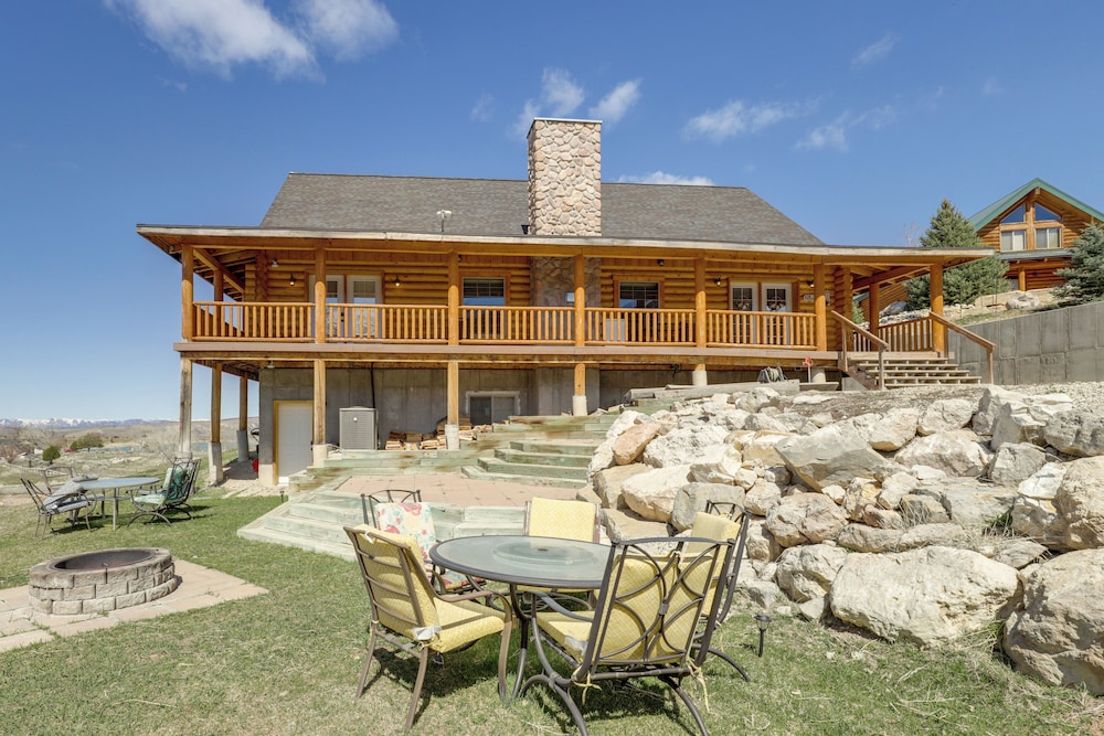 Large Sterling Cabin < 1 Mi to Palisade State Park view 3
