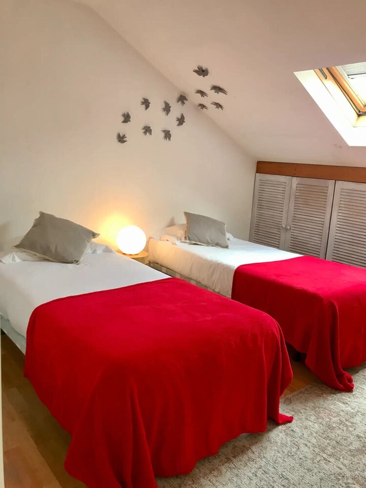 Beautiful 7 Bedroom Apartment in Lisbon view 3