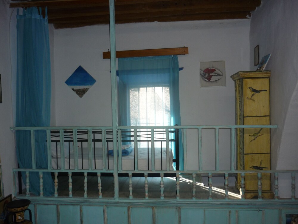 Traditional Villa 7 Mins Drive From Haraki Beach view 4