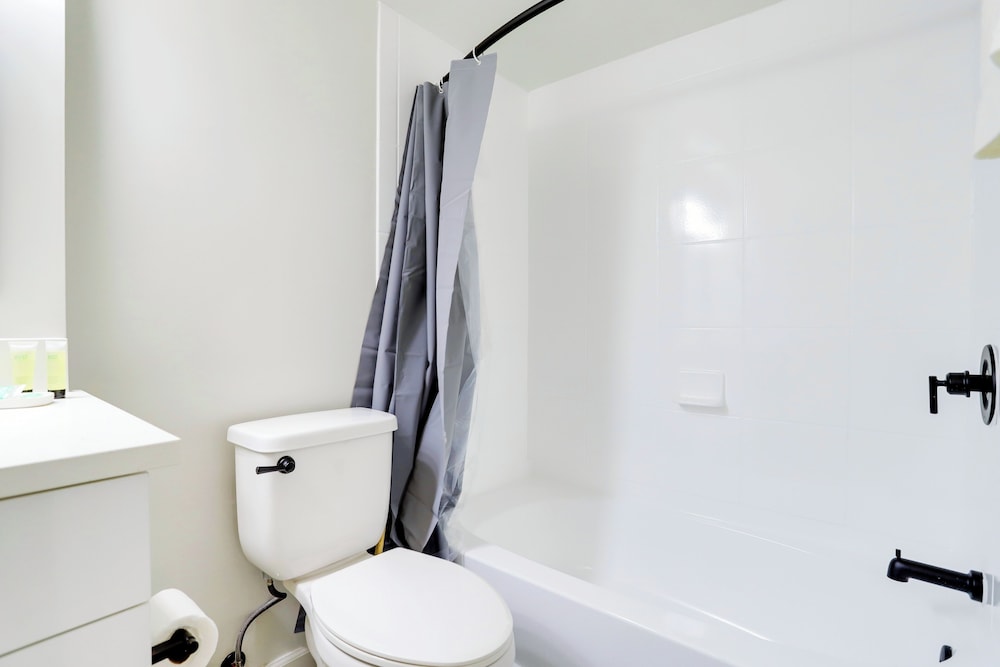 Metro-Friendly DC Apartments