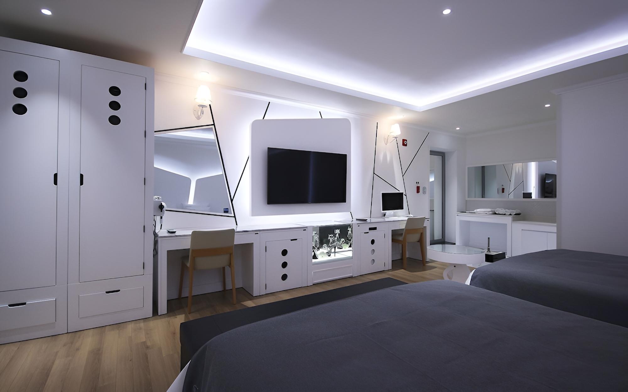 Photo 10