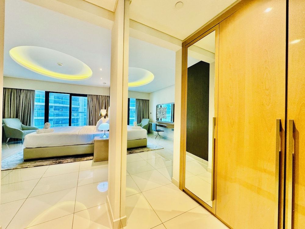Venduras Cozy 1BR at Damac Tower