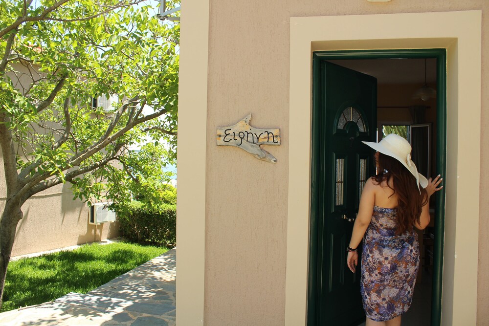 Oneira Villas