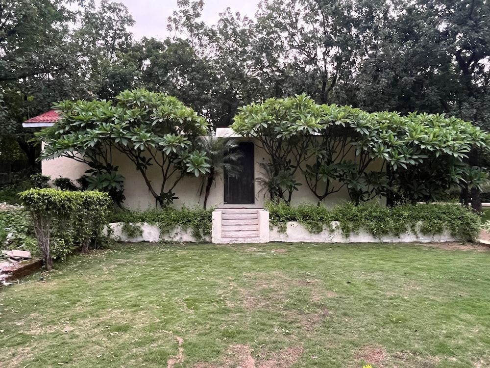 Alaya Stays Nehamrit Glamping Cottage
