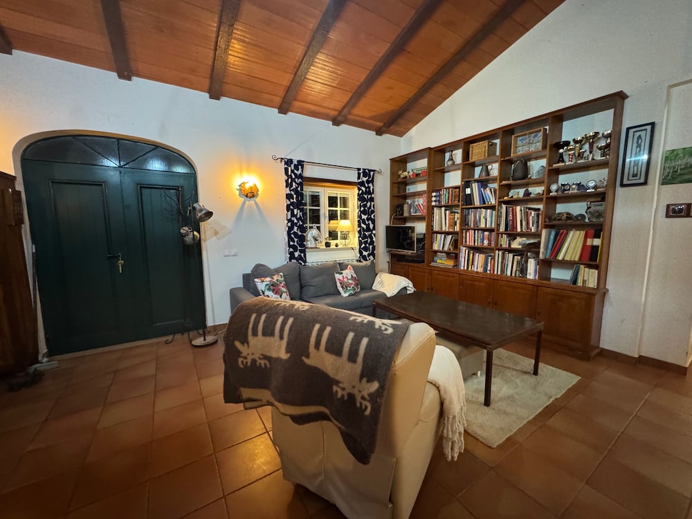 Casa Vimeiro Sleeps 2 With Pets