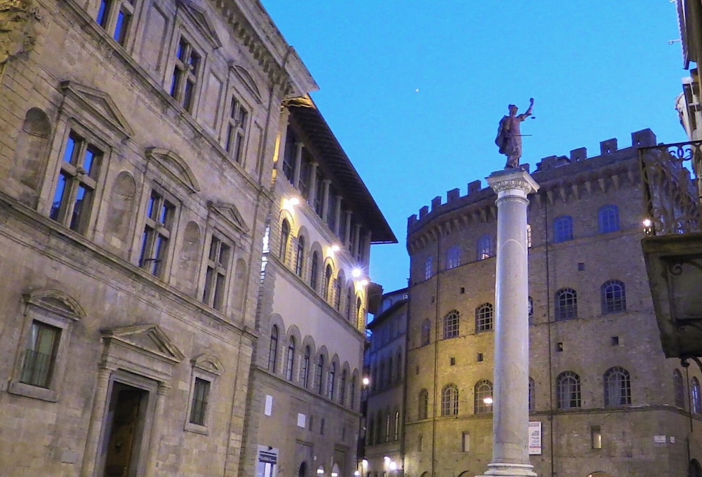 Central and Prime Apartment Near Duomo