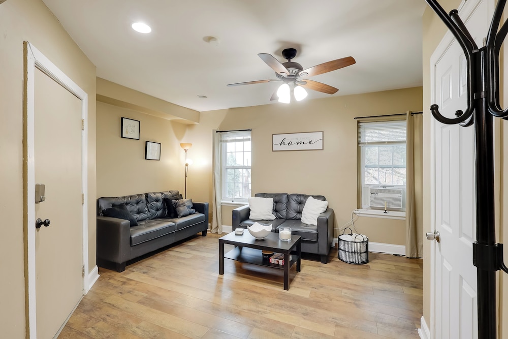 1 Mi to Dtwn Wilmington: Convenient + Cozy Home!