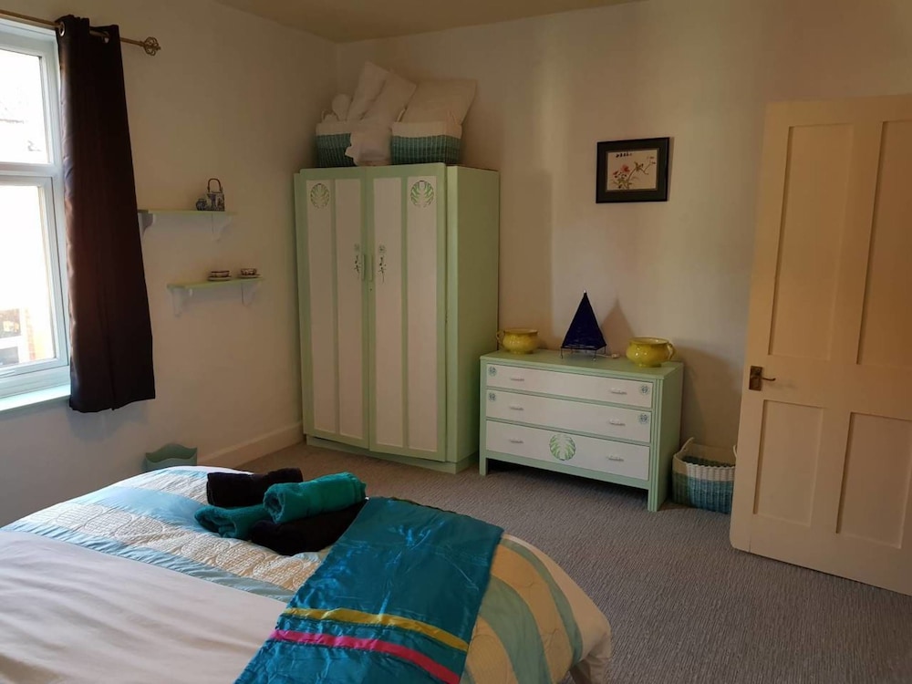 House - Sleeps 4 - Pets Ok - Parking - Garden view 2
