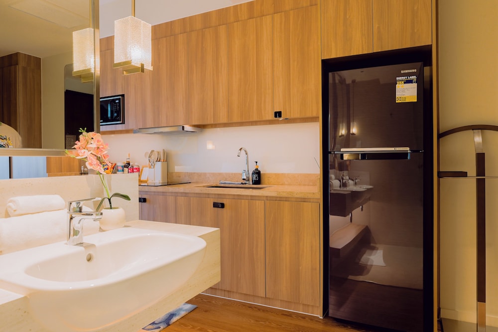 Hotel Residences at Acqua