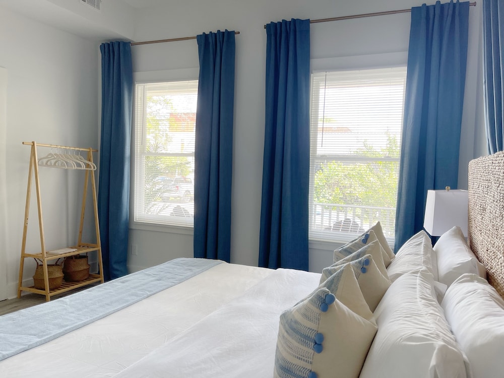 Stylish 1900s Renovated Apartments
